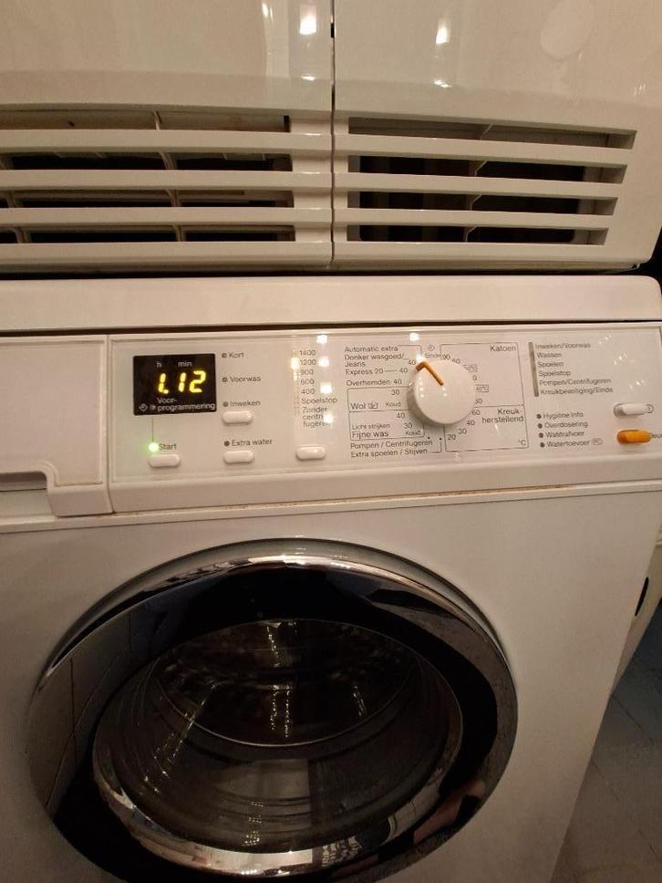 Miele wasmachine Edition 111 Black Friday deal, Witgoed en Apparatuur, Wasmachines, Zo goed als nieuw, Voorlader, 6 tot 8 kg, 85 tot 90 cm