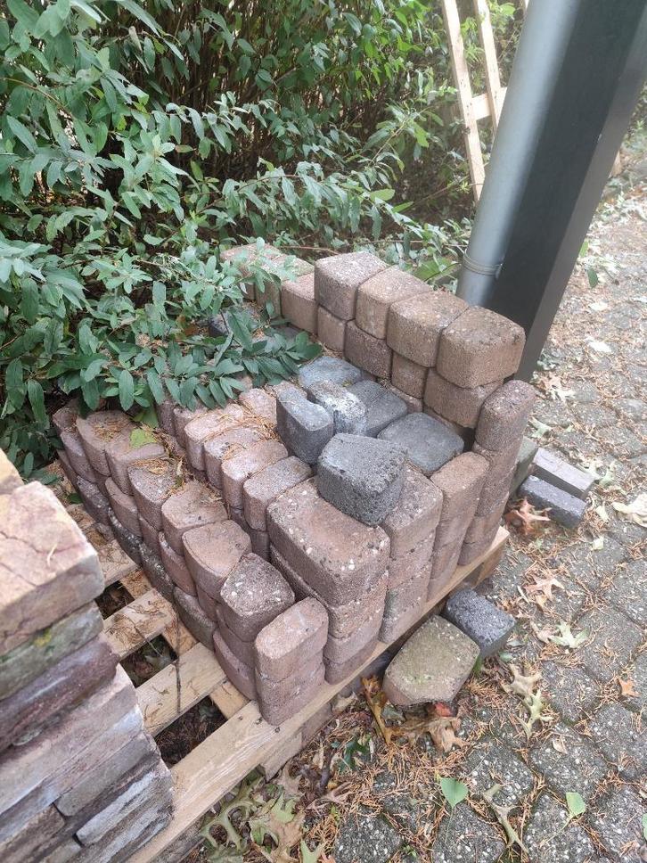 Kinderenkoppenset cirkel grijs en rood, Tuin en Terras, Tegels en Klinkers, Gebruikt, Klinkers, Beton, Ophalen