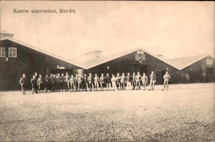 Kazerne wagenloodsen- Woerden, Verzamelen, Ansichtkaarten | Nederland, Gelopen, Utrecht, Voor 1920, Ophalen of Verzenden