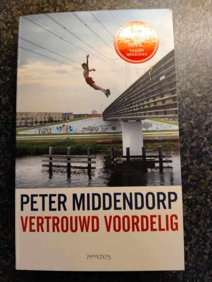 Peter Middendorp - Vertrouwd voordelig, Boeken, Literatuur, Zo goed als nieuw, Nederland, Ophalen of Verzenden