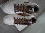 Nike schoenen, Gebroken wit met bruine Jordan Stadium 90, Nike Jordan stadium 90, Beige, Nieuw, Ophalen of Verzenden