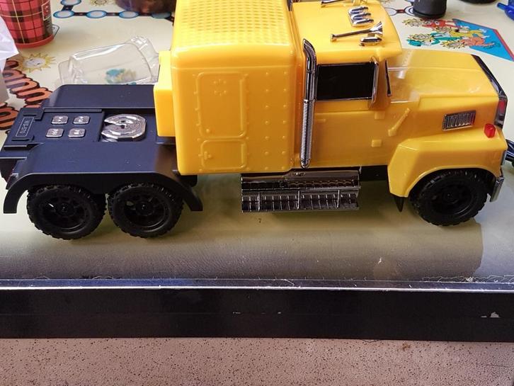 Truck radio /muziek / speaker NIEUW in doos, Verzamelen, Merken en Reclamevoorwerpen, Nieuw, Lichtbak of (neon) lamp, Ophalen