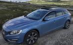 Volvo V60 D6 215pk Plug-in Hybrid 2014 Blauw, Auto's, Automaat, Blauw, Particulier, Parkeersensor