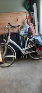 Witte Batavus Mambo , met fietstassen, Fietsen en Brommers, Fietsen | Dames | Damesfietsen, Ophalen, Gebruikt, Versnellingen, Batavus