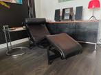 Cassina lc4 Corbusier  black base & frame Leer, Eenpersoons, Minder dan 75 cm, 150 tot 200 cm, Leer