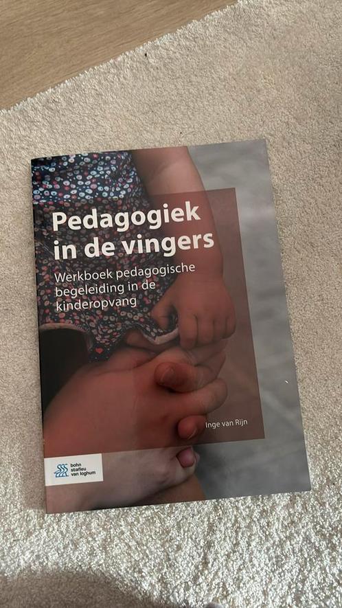 Inge Van Rijn - Pedagogiek in de vingers, Boeken, Wetenschap, Zo goed als nieuw, Sociale wetenschap, Ophalen of Verzenden