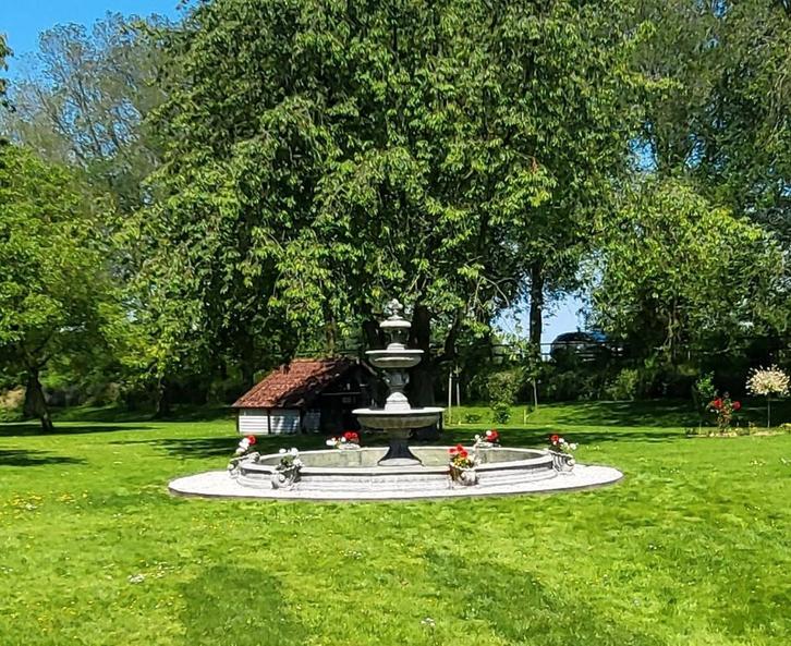 Mega fontein met rand, Tuin en Terras, Waterpartijen en Fonteinen, Nieuw, Fontein, Beton, Ophalen of Verzenden