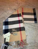 Burberry Sjaal - Nieuwstaat, Ophalen of Verzenden, Zo goed als nieuw, Maat 38/40 (M), Sjaal