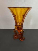 Vintage amberkleurig glazen vaasje, jr. '30, 17 cm hoog, Ophalen of Verzenden