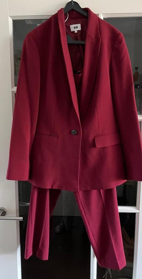 2-delig pak 42, Kleding | Dames, Jasjes, Kostuums en Pakken, Zo goed als nieuw, Kostuum of Pak, Maat 42/44 (L), Rood, Ophalen of Verzenden