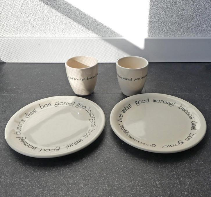 PUUR servies bekers bordjes 2x Goedemorgen, Huis en Inrichting, Keuken | Servies, Gebruikt, Bord(en), Overige stijlen, Aardewerk