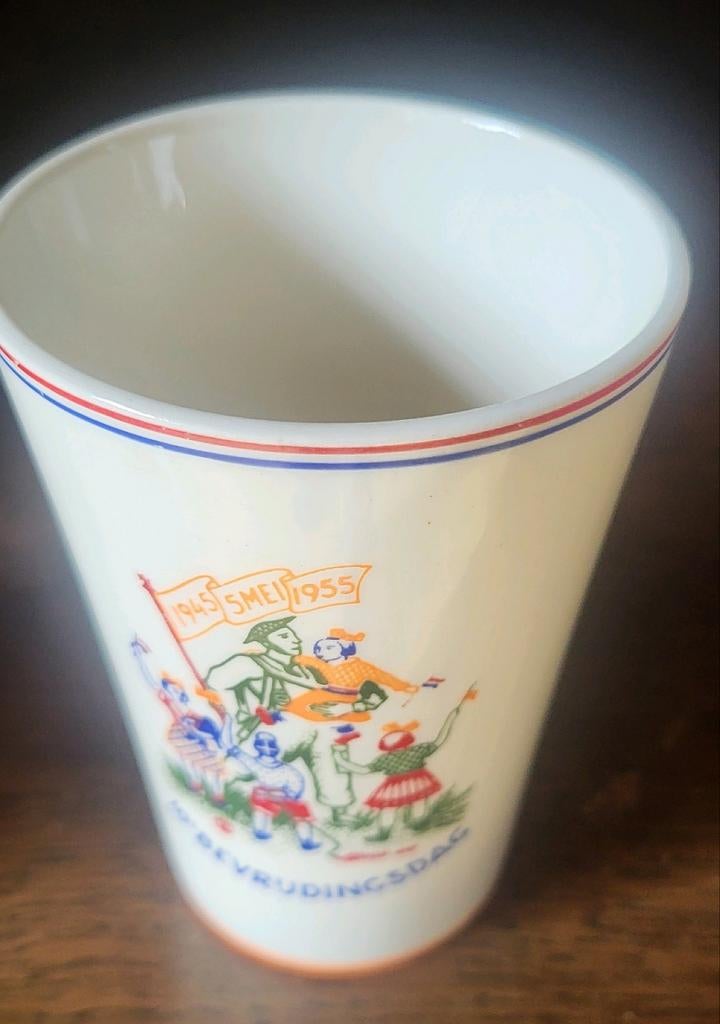 Vintage Bevrijdingsdag Mok 1945-1955, Ophalen of Verzenden