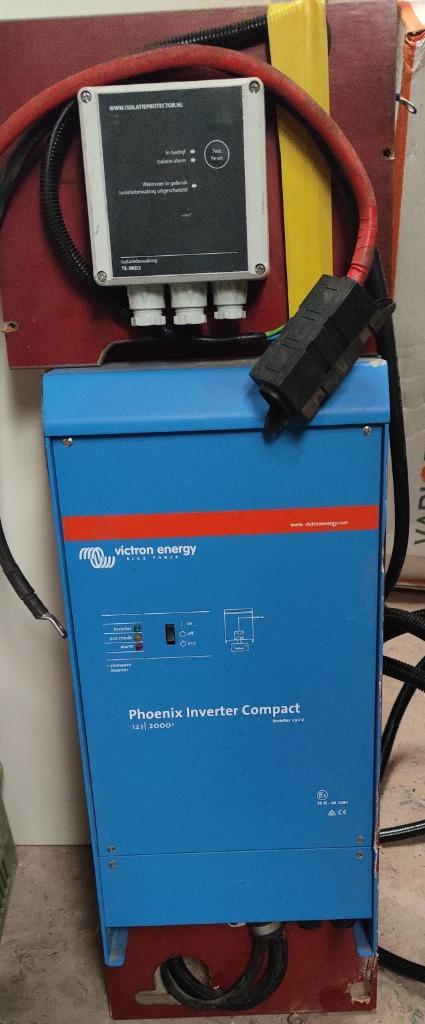 Victron Phoenix inverter compact, 12/2000 watt omvormer, Caravans en Kamperen, Camper-accessoires, Zo goed als nieuw, Ophalen