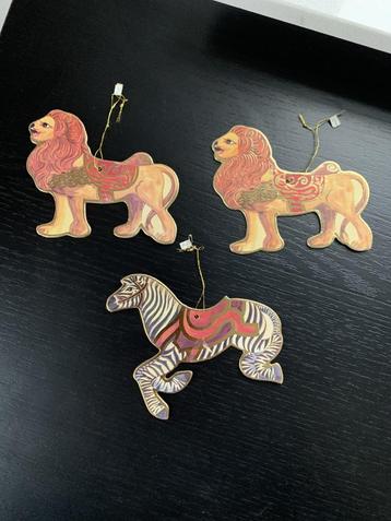 Drie Gisela Graham London dubbelzijdig ornamenten met label beschikbaar voor biedingen