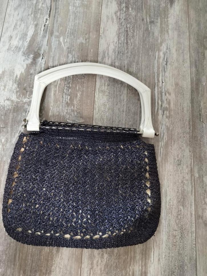 Vintage blauwe handtas met accessoires, Sieraden, Tassen en Uiterlijk, Tassen | Damestassen, Gebruikt, Handtas, Blauw, Ophalen of Verzenden