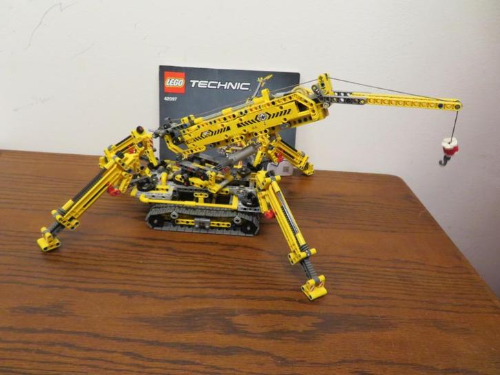 LEGO Technic Compacte Rupsband Kraan 42097 | Pawn Eindhoven, Kinderen en Baby's, Speelgoed | Duplo en Lego, Gebruikt, Lego, Complete set