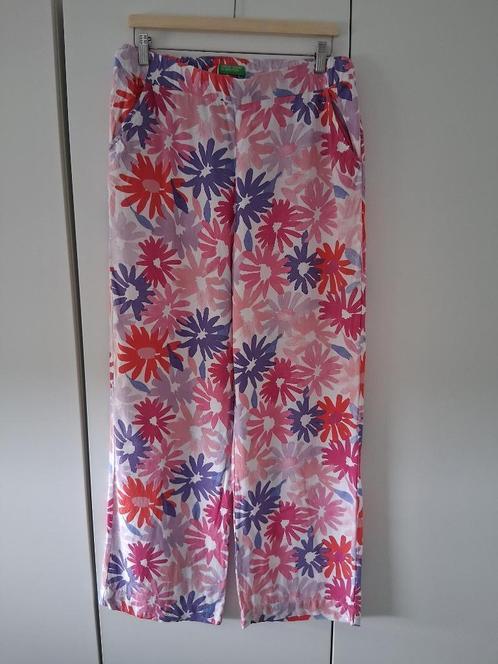 Benetton lange zomerbroek met bloemenprint mt.L, Kleding | Dames, Broeken en Pantalons, Zo goed als nieuw, Maat 38/40 (M), Lang