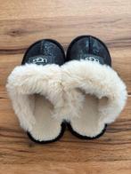 pantoffels. maat 30  nepp uggs, Kinderen en Baby's, Ophalen of Verzenden, Zo goed als nieuw, Overige typen