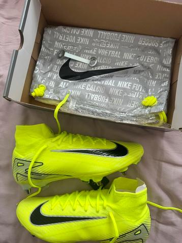 Nike SUPERFLY 10 ELITE maat 45 beschikbaar voor biedingen