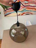 IKEA JAKOBSBYN Hanglamp - rookkleur, Huis en Inrichting, Lampen | Hanglampen, Ophalen, Zo goed als nieuw, Glas, Minder dan 50 cm