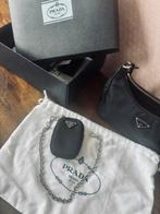 Prada Re-Edition 2005 Re-Nylon bag, Sieraden, Tassen en Uiterlijk, Tassen | Schoudertassen, Ophalen of Verzenden, Zo goed als nieuw