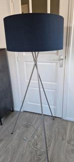 Moderne vloerlamp met zwarte kap, Ophalen, Overige materialen, Zo goed als nieuw, Modern