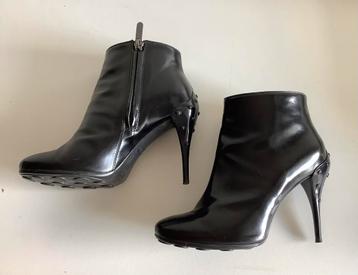 Tod's zwarte enkellaarsjes leer met hoge hak maat 36. ZGAN beschikbaar voor biedingen