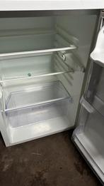 Zanussi vrijstaande kleine koelkast, Witgoed en Apparatuur, Vriezers en Diepvrieskisten, Zo goed als nieuw, Ophalen, 85 tot 120 cm