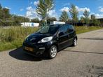 Peugeot 107 1.0 Envy 12V 5DR 2012 Zwart, Voorwielaandrijving, Stof, Zwart, 4 stoelen