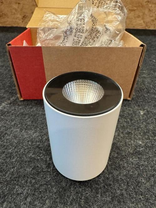 Lombardo opbouw spot LED 2700K, Huis en Inrichting, Lampen | Spots, Nieuw, Plafondspot of Wandspot, Metaal of Aluminium, Led, Ophalen of Verzenden