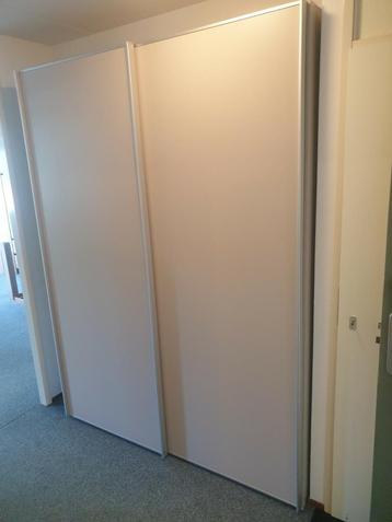 Jele nette schuifdeur kast 2 deurs met 6 planken 