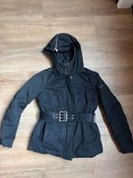 Zwarte Peuterey jas met riem, Ophalen of Verzenden, Zo goed als nieuw, Maat 38/40 (M), Zwart