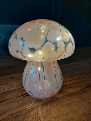 Paddestoelenlamp oud roze in nieuwstaat  beschikbaar voor biedingen