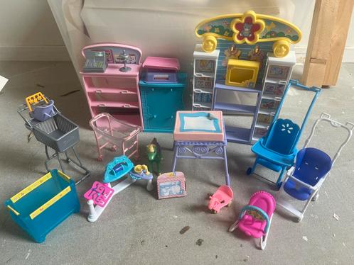 Barbie spullen accessoires scooter kleding meubels etc, Kinderen en Baby's, Speelgoed | Poppenhuizen, Gebruikt, Toebehoren, Ophalen of Verzenden