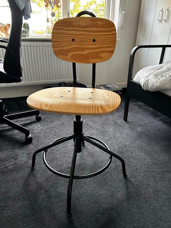 Ikea Houten bureaustoel met metalen frame, Huis en Inrichting, Stoelen, Zo goed als nieuw, Eén, Hout, Bruin, Ophalen