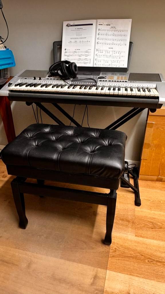 Yamaha PSR-E403 Keyboard - Topstaat!, Muziek en Instrumenten, Keyboards, Zo goed als nieuw, 61 toetsen, Yamaha, Aanslaggevoelig