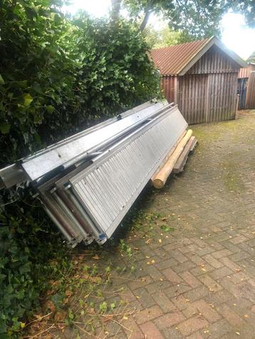 4x ASC  Loopbrug 6 meter incl leuning en kantplank beschikbaar voor biedingen