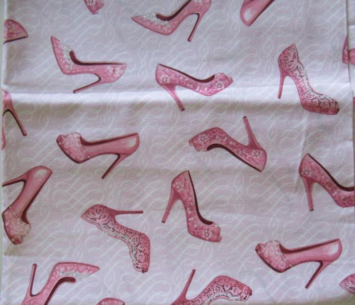 lapje katoen stof van schoenen met glitter, Hobby en Vrije tijd, Stoffen en Lappen, Nieuw, Katoen, 120 cm of meer, 30 tot 200 cm