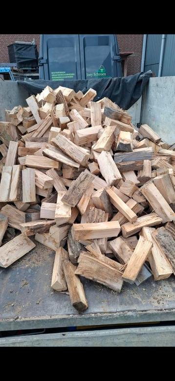 Droog en vers haardhout te koop beschikbaar voor biedingen
