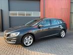 Volvo V60 D6 Twin Engine 288pk Geartronic AWD Plug In Hybrid, Auto's, Automaat, Euro 5, 1800 kg, Zwart