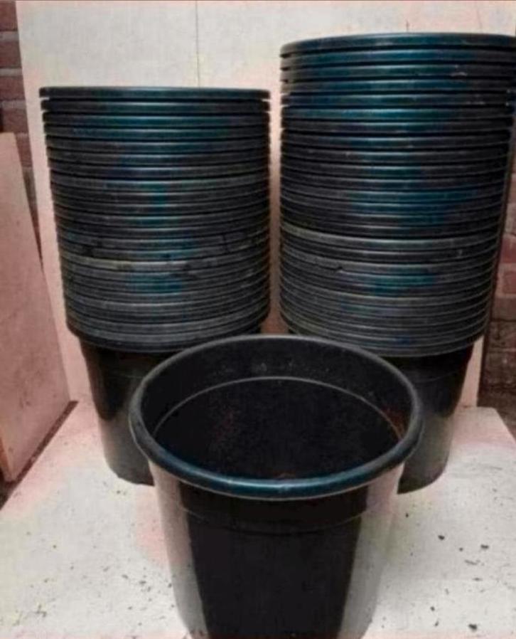 Kweekpotten 20 liter, Tuin en Terras, Bloembakken en Plantenbakken, Gebruikt, Kunststof, Minder dan 30 cm, Rond, Ophalen of Verzenden
