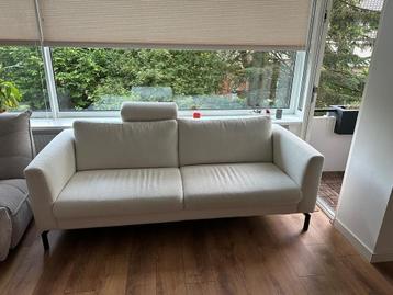 Licht beige twee zitsbank