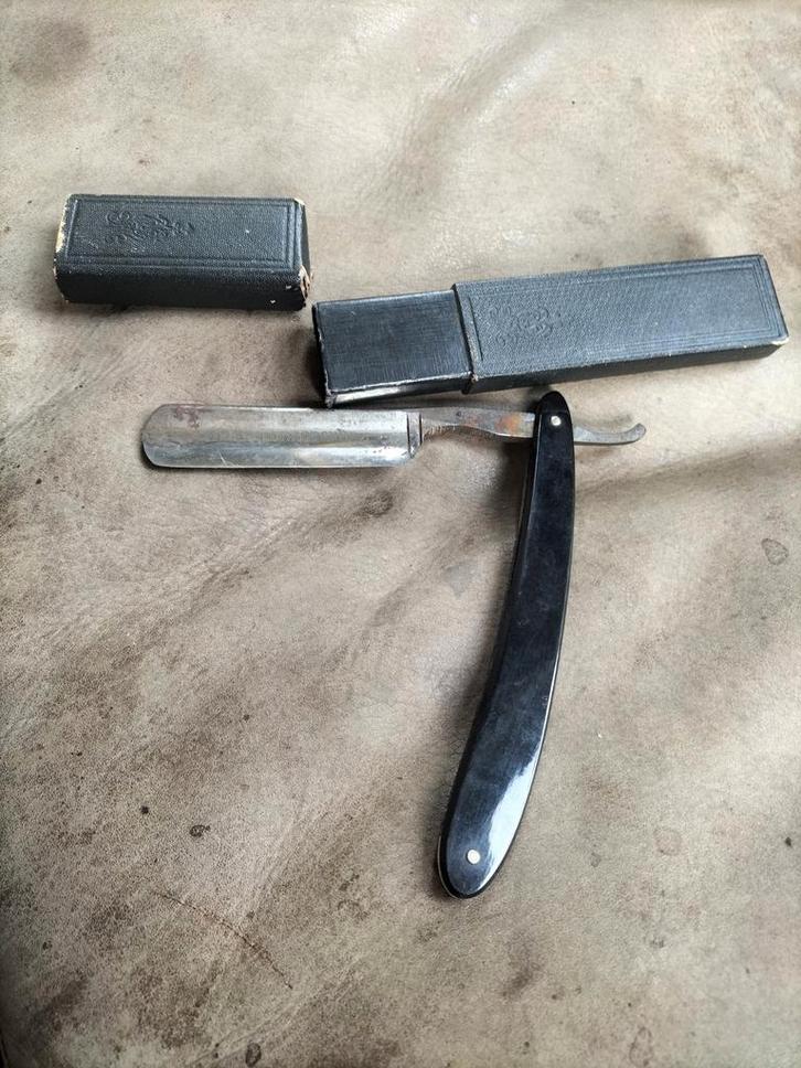 Antiek Scheermes met Doos, Antiek en Kunst, Antiek | Overige Antiek, Ophalen of Verzenden