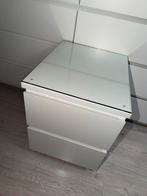 Malm nachtkastje wit met glasplaat - 40x55 cm, Huis en Inrichting, Ophalen, Gebruikt, Minder dan 45 cm, 55 tot 70 cm