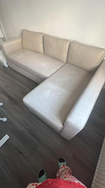 Hoek slaapbank beschikbaar voor biedingen