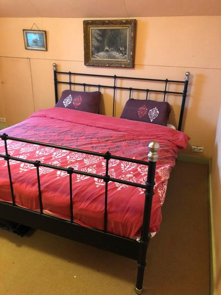 Ikea Svelvik Bed frame incl lattenbodems 180x200, Huis en Inrichting, Slaapkamer | Bedden, Gebruikt, Tweepersoons, 180 cm, 200 cm