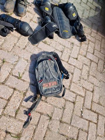 Enduro / cross spullen beschikbaar voor biedingen