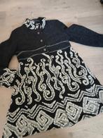 Prachtige anteciet jas met wit grijs borduursels wol mantel, Ophalen of Verzenden, Zo goed als nieuw, Maat 42/44 (L), Grijs