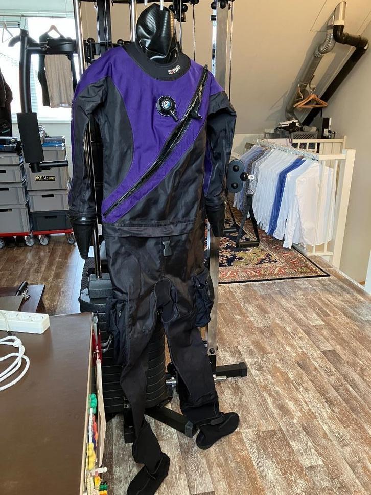 DUI TLS350 Droogpak maat SM, Watersport en Boten, Duiken, Zo goed als nieuw, Duikpak, Ophalen