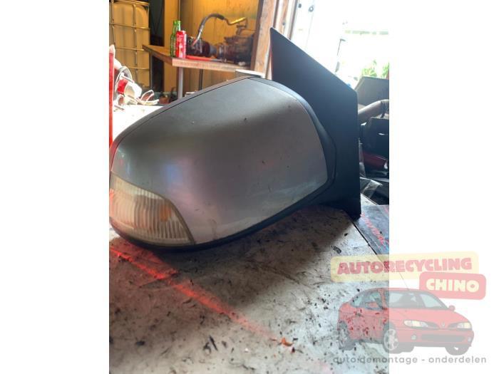 Buitenspiegel rechts van een Ford Focus, Auto-onderdelen, Spiegels, Ford, Gebruikt, 3 maanden garantie, Ophalen